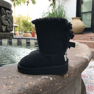 Toddler BLACK UGG BOOTS SIZE 7
